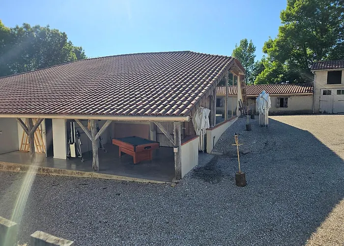 Domaine De Massoulac Molières