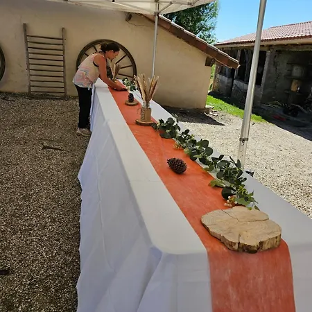 بيت للعطل Domaine De Massoulac Molières