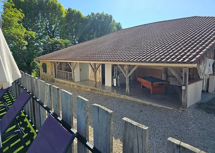 Ferienhaus Domaine De Massoulac